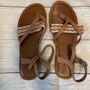 NWOT Tom's Novelty Brown Canvas Sandal